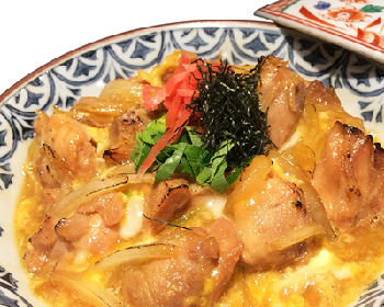 比内地鶏の親子丼（みそ汁付）